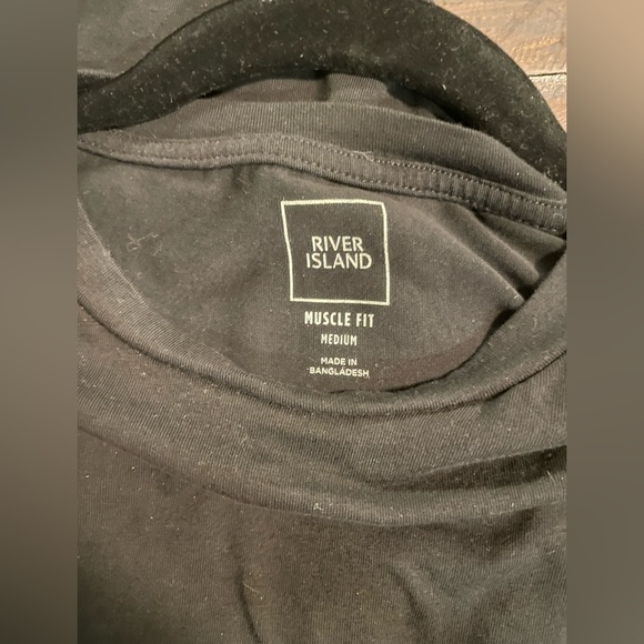 River Island Muscle T-shirt. - Picture 2 of 4